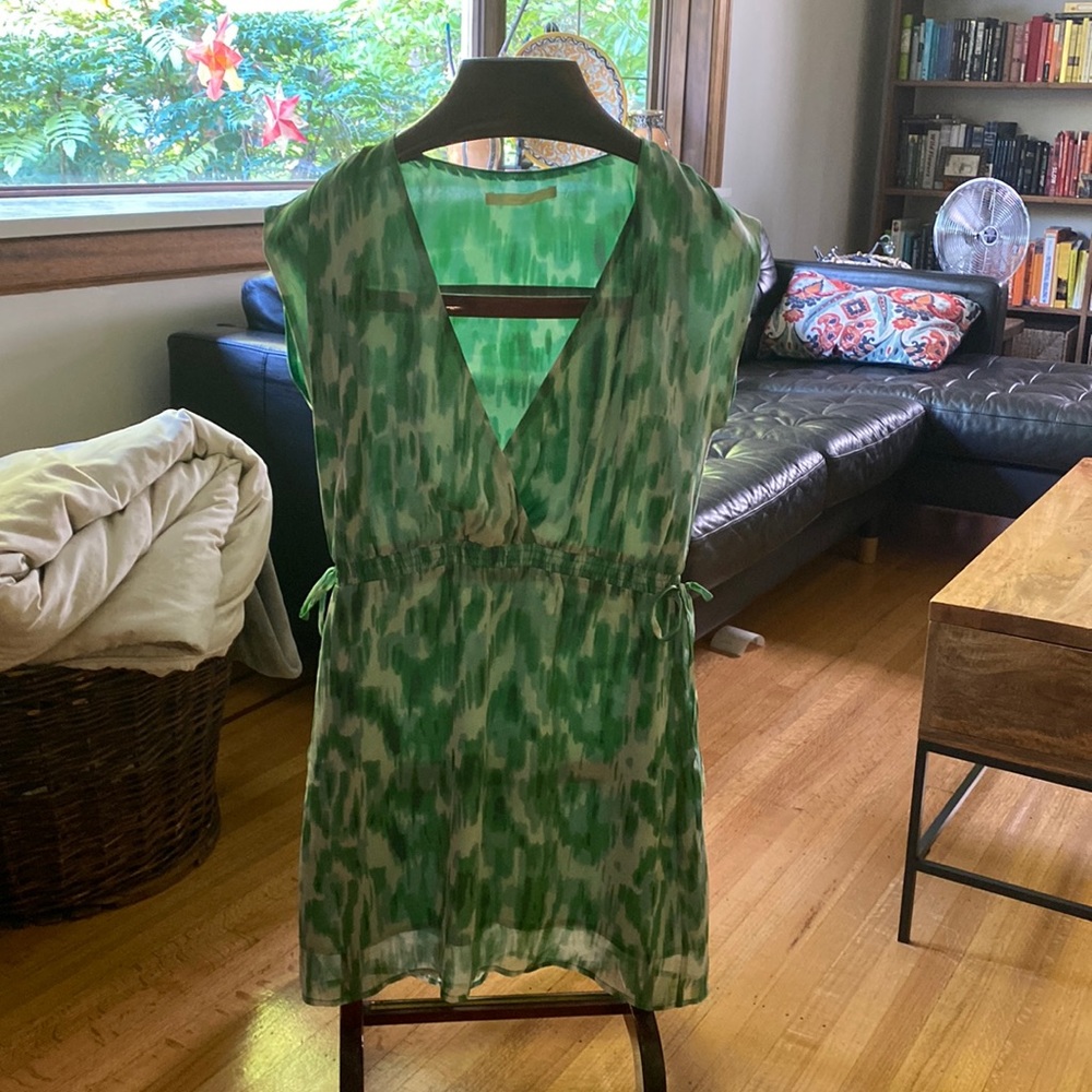 Jenny Han, mini dress